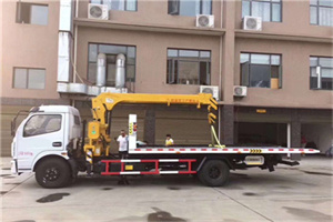 木垒附近汽车轮胎更换